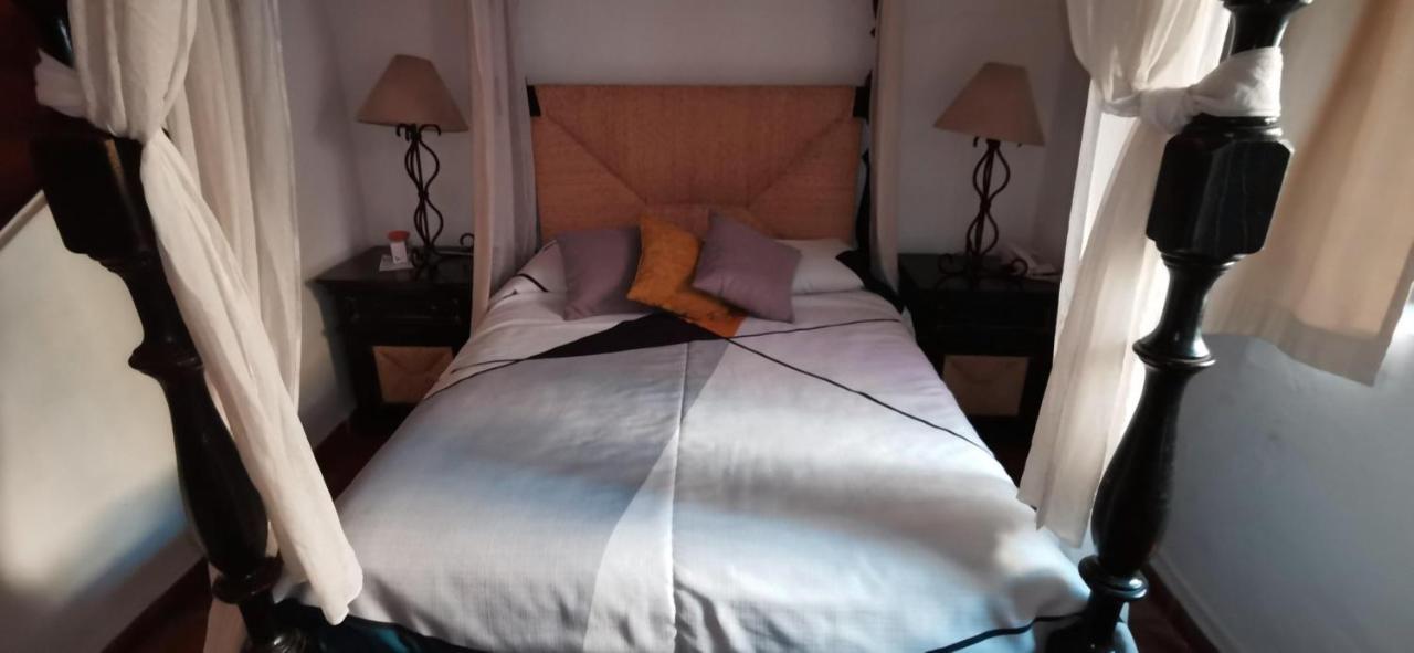 Hotel Rosa Morada Tlaquepaque Buitenkant foto