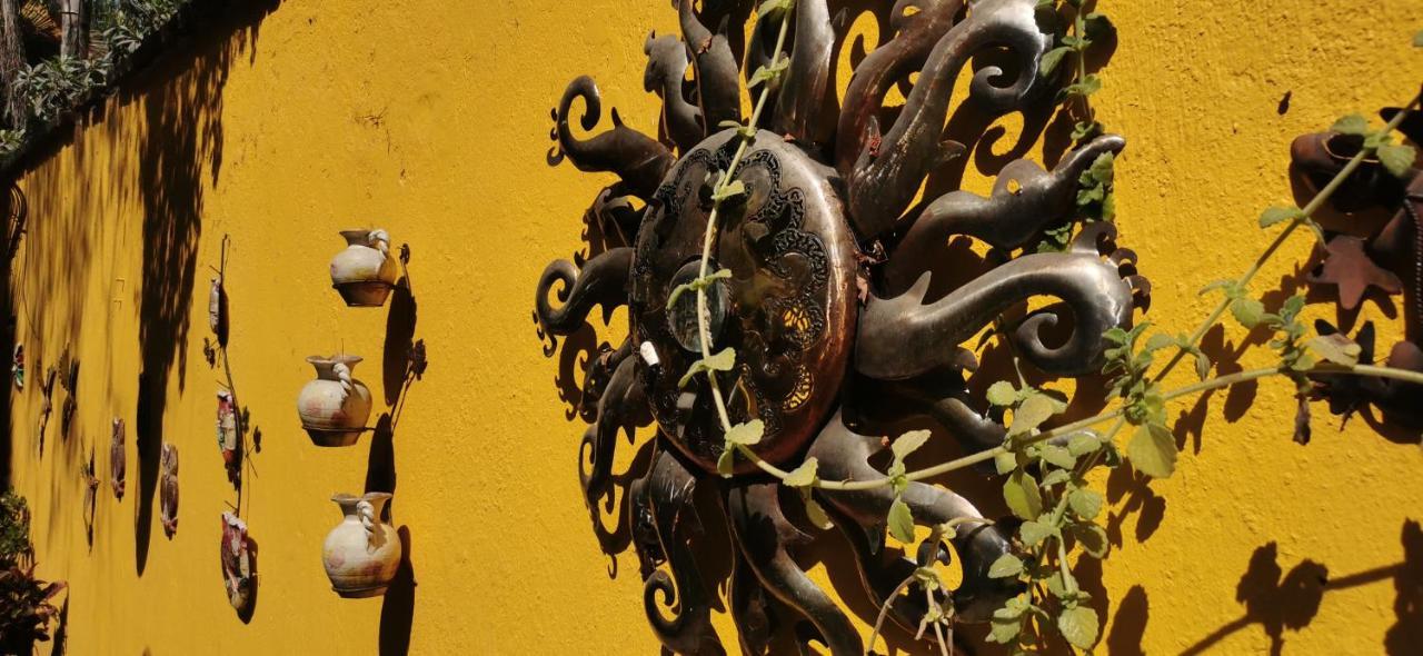 Hotel Rosa Morada Tlaquepaque Buitenkant foto