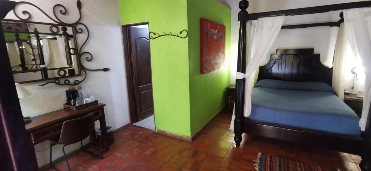 Hotel Rosa Morada Tlaquepaque Buitenkant foto