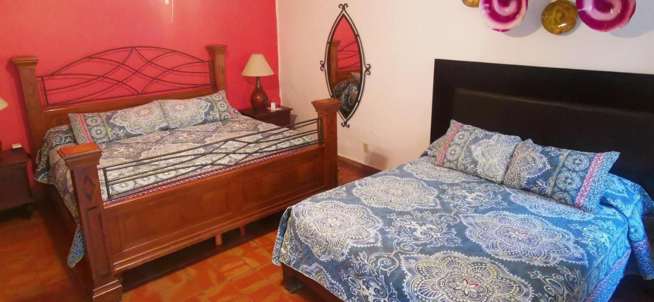 Hotel Rosa Morada Tlaquepaque Buitenkant foto