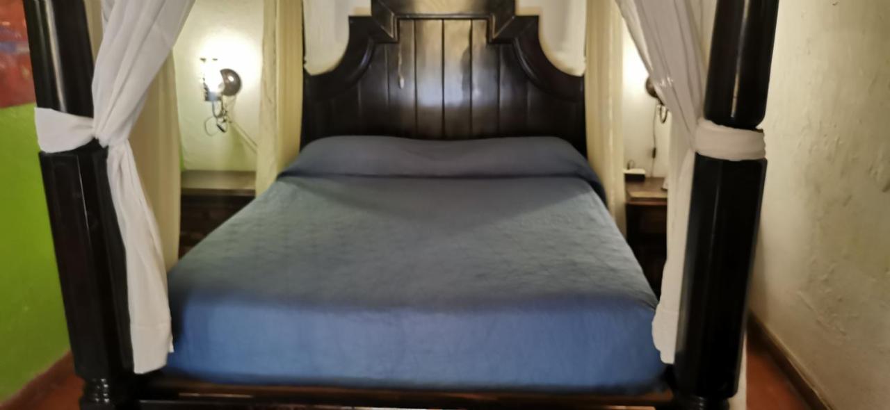 Hotel Rosa Morada Tlaquepaque Buitenkant foto