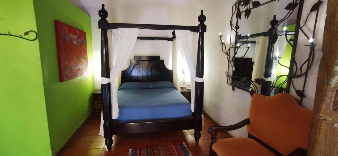 Hotel Rosa Morada Tlaquepaque Buitenkant foto