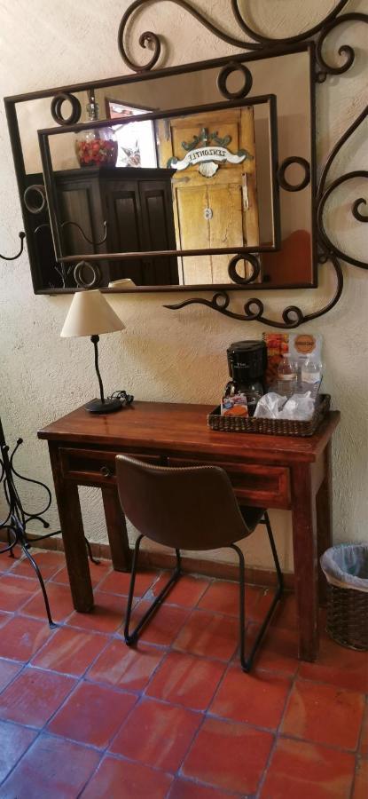 Hotel Rosa Morada Tlaquepaque Buitenkant foto