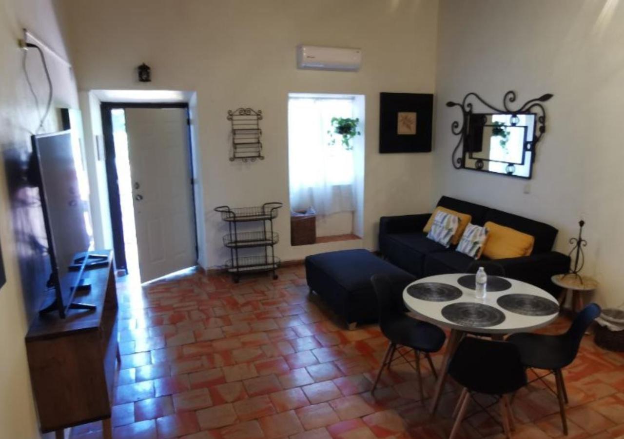 Hotel Rosa Morada Tlaquepaque Buitenkant foto