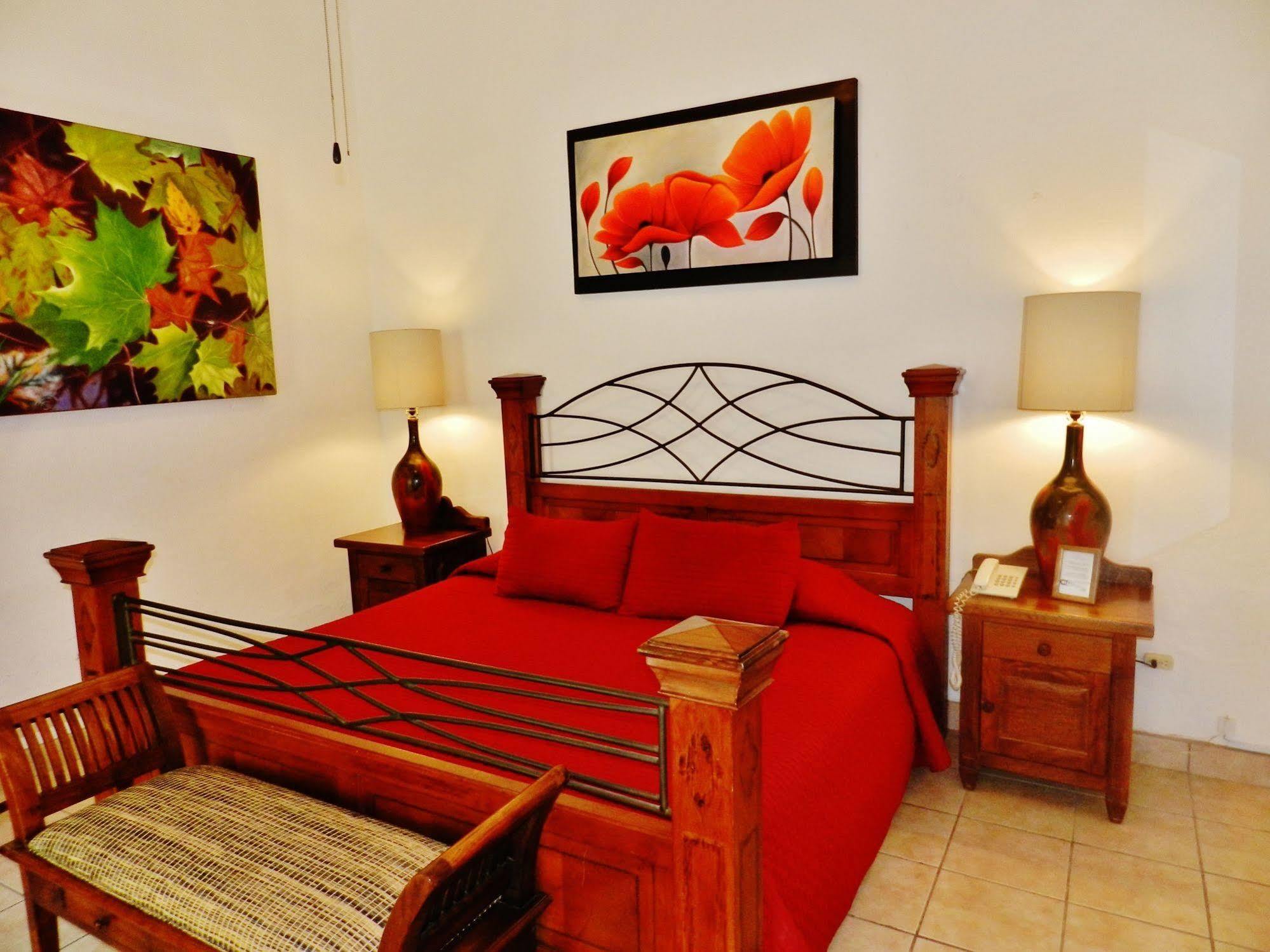 Hotel Rosa Morada Tlaquepaque Buitenkant foto
